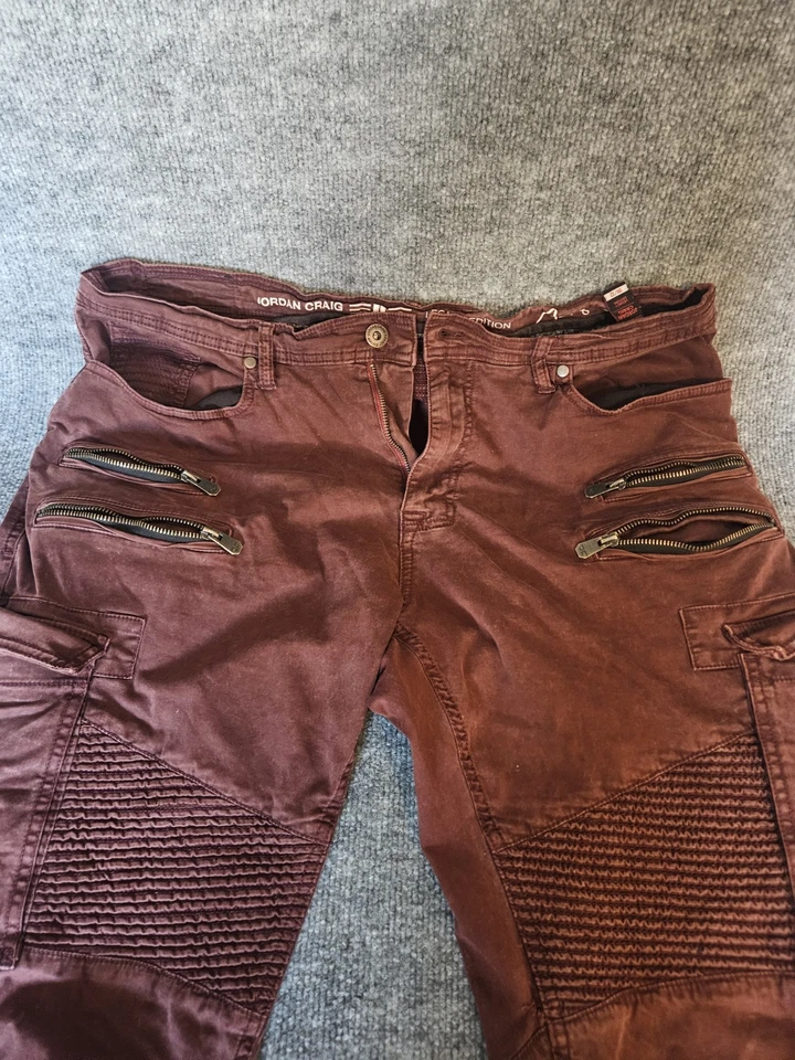 Calça jeans masculina Jordan Craig Legacy Edition Aaron 38 X 32 vermelha hipster moto - Imagem 2 de 4
