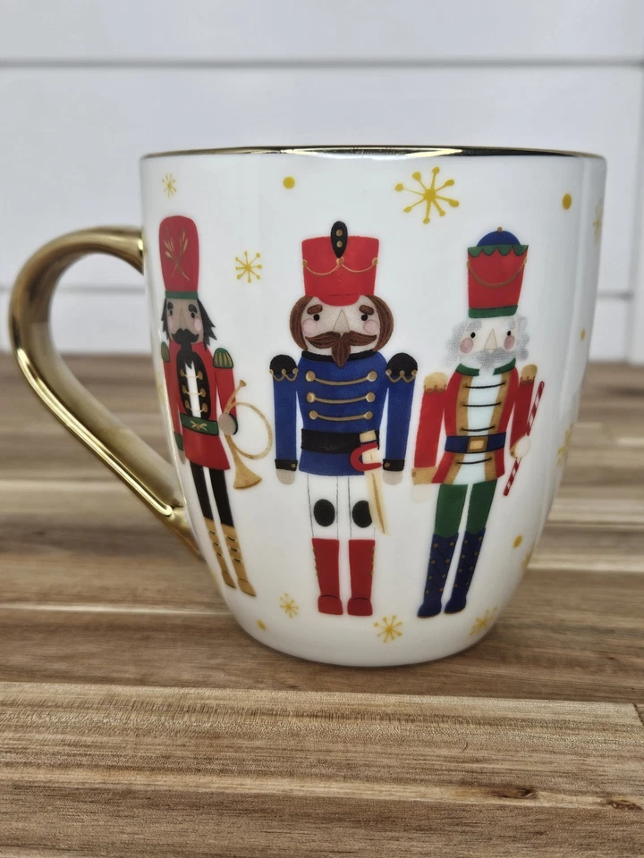 Taza de café de cerámica navideña temática The Nutcracker - mango tono dorado - 16 OZ  Foto 2 de 4