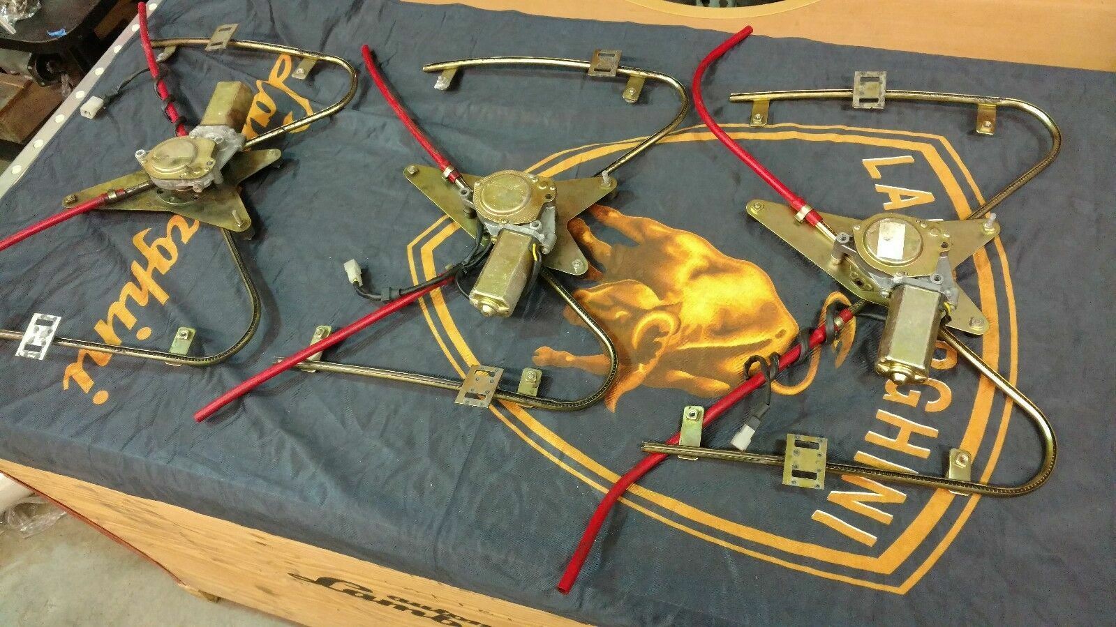 LAMBORGHINI DIABLO PASSENGER RIGHT SIDE DOOR WINDOW TRACK REGULATOR ASSEMBLY OEM
