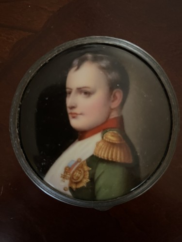 ANTIQUE FRENCH HAND PAINTED PORTRAIT TRINKET BOX - Picture 6 of 11