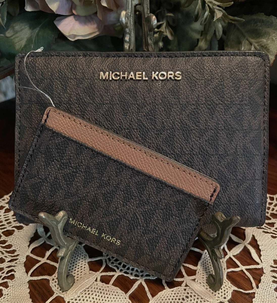 Michael kors logo slim wallet Clearance