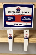 STANDARD GASOLINE RESTROOMS KEY HANGER WITH FOBS GAS OIL GARAGE STATION SIGN