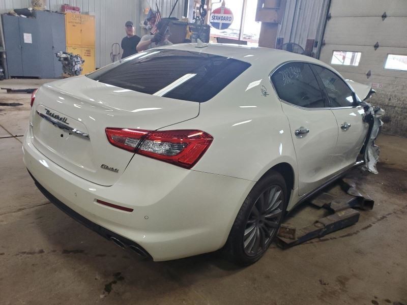 Maserati Ghibli    2020 Info-GPS-TV Screen 1670514
