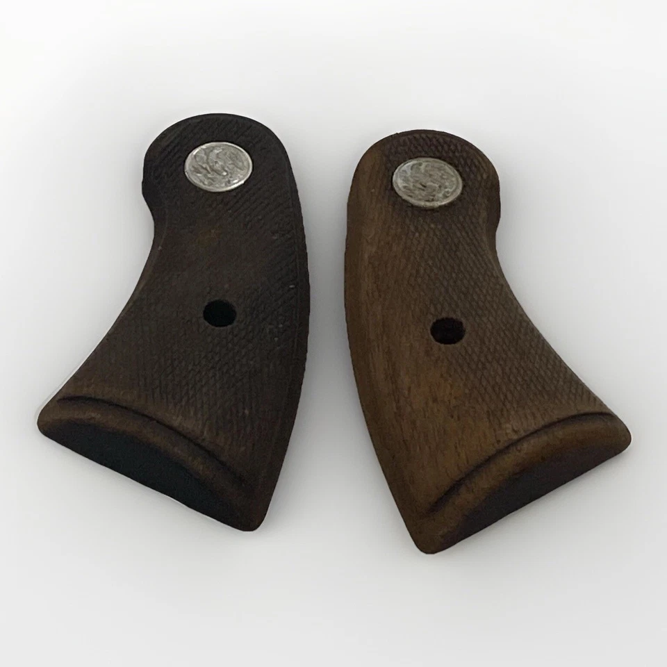 Vintage / Antique Gun Grips Sile Walnut Grips With Eagle Coin Marks - Image 4 of 4