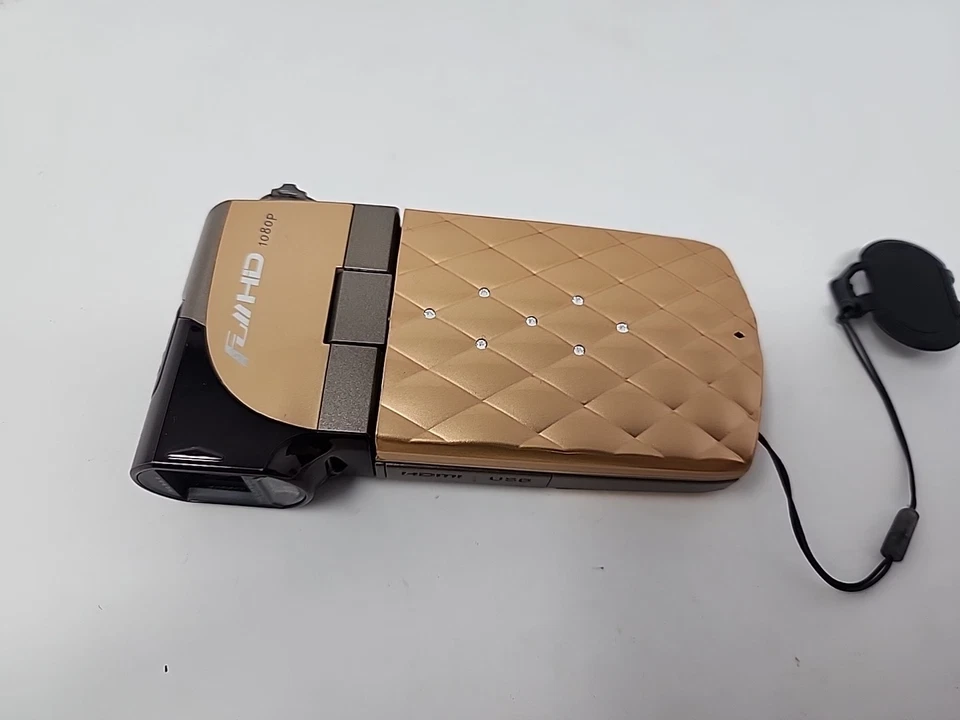 DXG Luxe Collection 1080P  DXG - 5E8V HD Camcorder Gold HDMI w/ Battery - Image 4 of 4