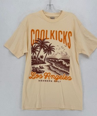 Cool Kicks ''Members Only'' Beige Los Angeles Retro Beach Graphic T Shirt Sz L