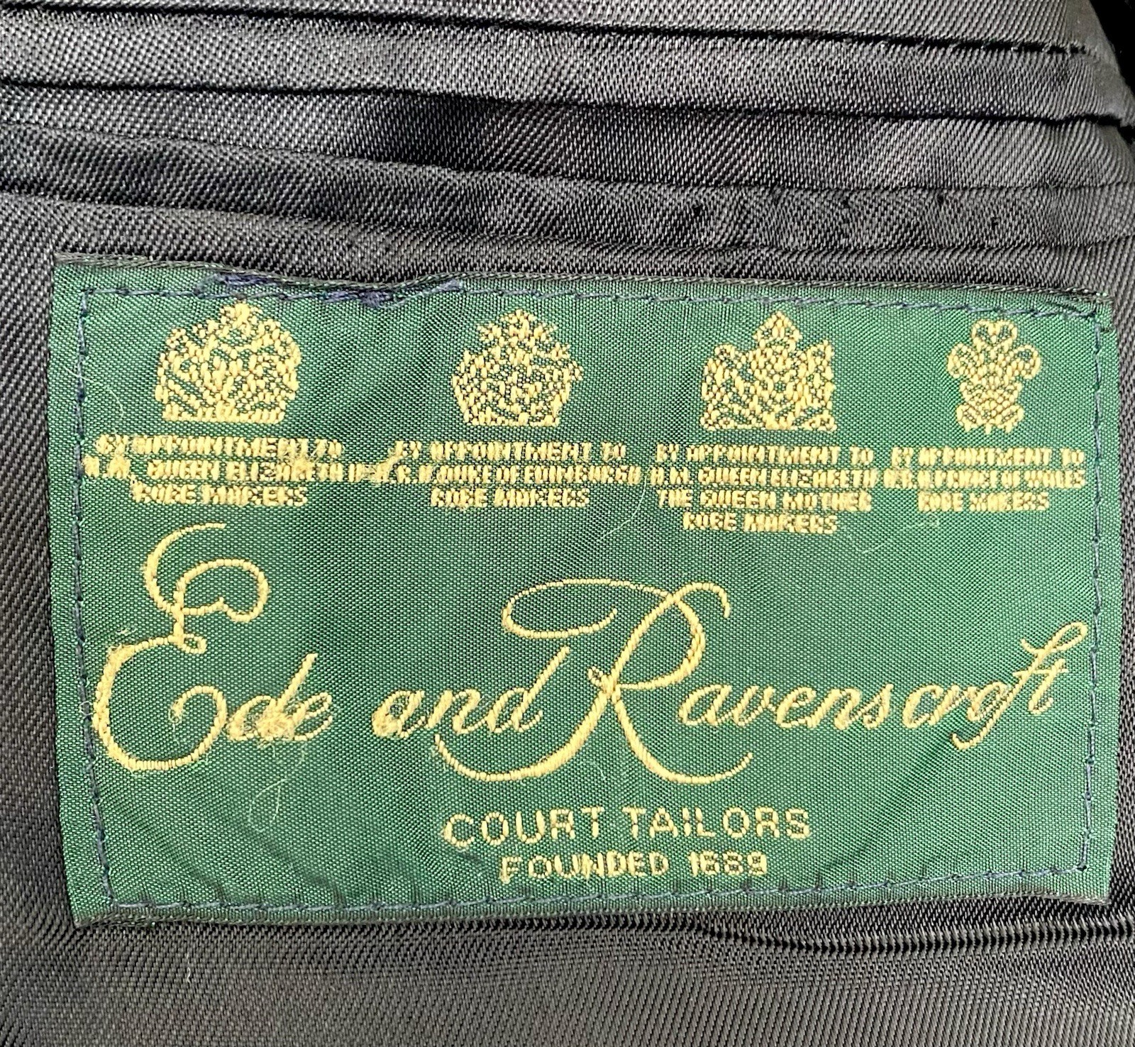 Tuta Ede & Ravenscroft grigio scuro regular 38 giacca con 32 pantaloni fila Savile