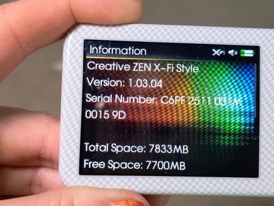 Creative ZEN X-FI Style 8 GB Digital Media Player - White Fully