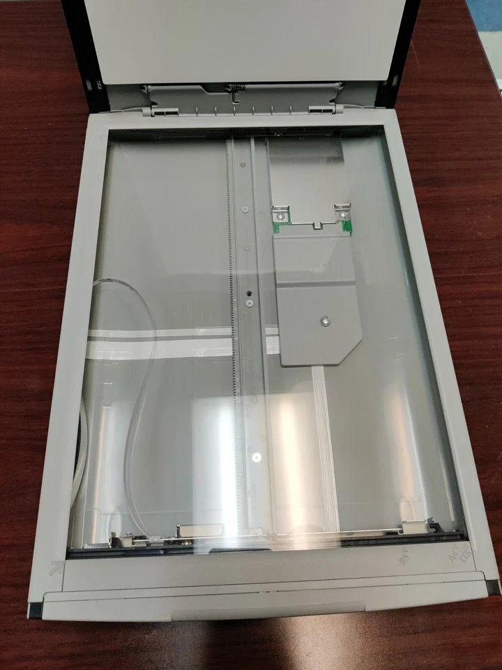 Canon CanoScan Lide 90 K10300 Color Image  Scanner With USB Cable - Image 2 of 4