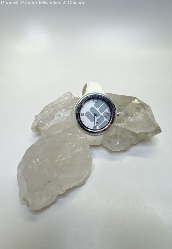Columbia Silver Tone White Silicone Band Watch 39.6g