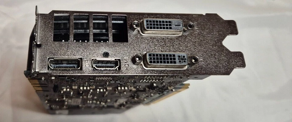 KFA2 Nvidia GeForce GTX 760 2GB VGC - Image 4 of 4