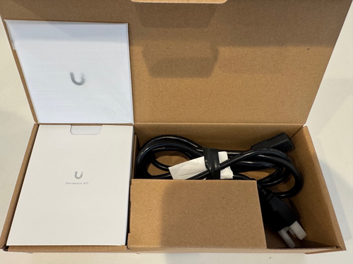 Ubiquiti UniFi Pro 24-Port Layer 3 Gigabit PoE Switch (USW-Pro-24-PoE) - Photo 4/4