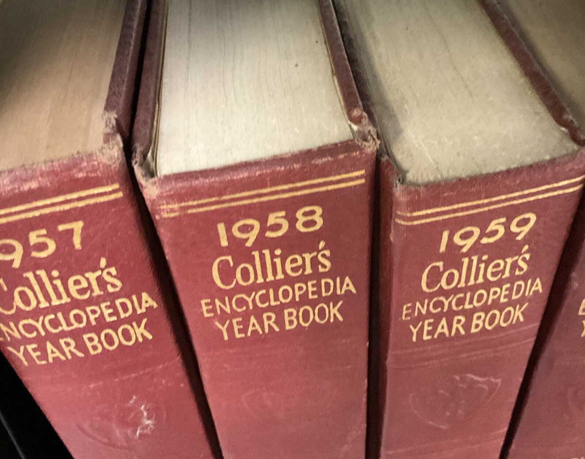 コリアーズエンサイクロペディア全24巻　おまけ付き Vintage Colliers Encyclopedia Yearbooks Set of 34 ~ Covers Years