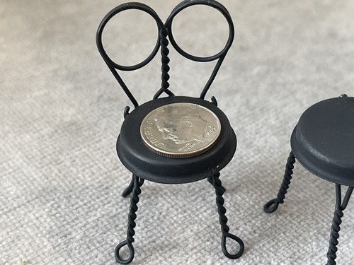 Dollhouse small scale black metal chairs - Picture 5 of 7