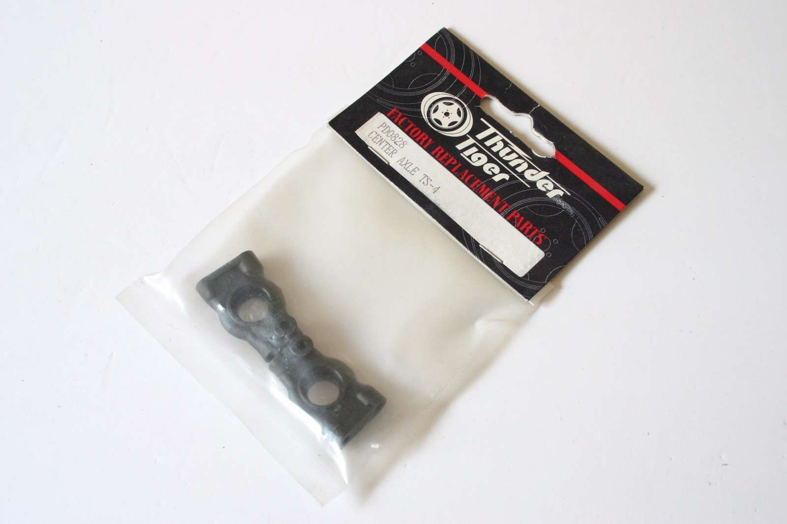 Thunder Tiger Centre Axle TS-4 - PD0828