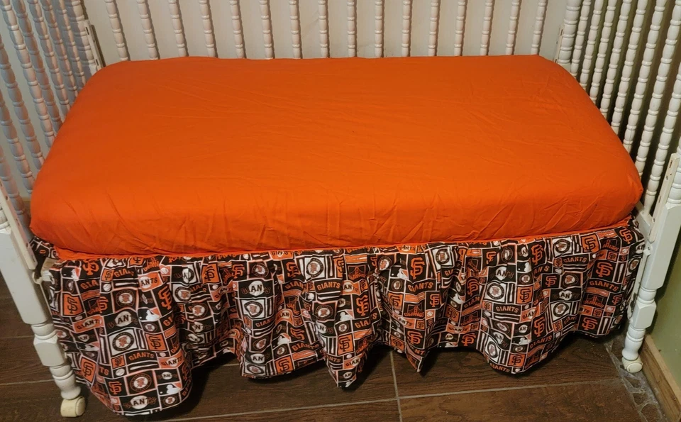 JUEGO DE 6 PIEZAS DE ROPA DE CAMA PARA CUNA HECHO/CON TELA DE GIGANTES DE SAN FRANCISCO Foto 2 de 4