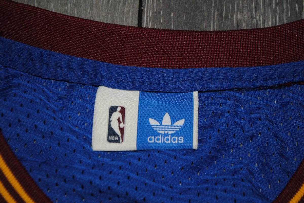 ADIDAS HARDWOOD CLASSICS LEBRON JAMES CLEVELAND CAVALIERS