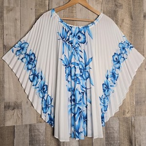 Vintage Royal Creations Hawaii Pleated Blouse Blue Floral Batwing Hawaiian OS
