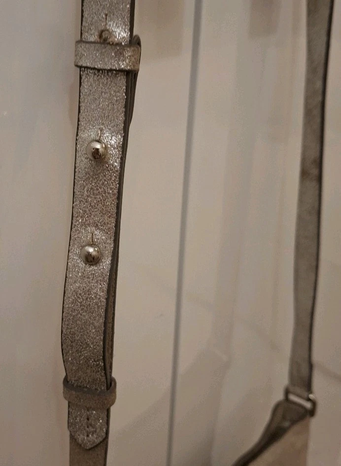 CLARKS METALLIC SILVER LEATHER Crossbody/Shoulder Bag NEW WITH TAGS COST £55.00 - Image 3 of 4