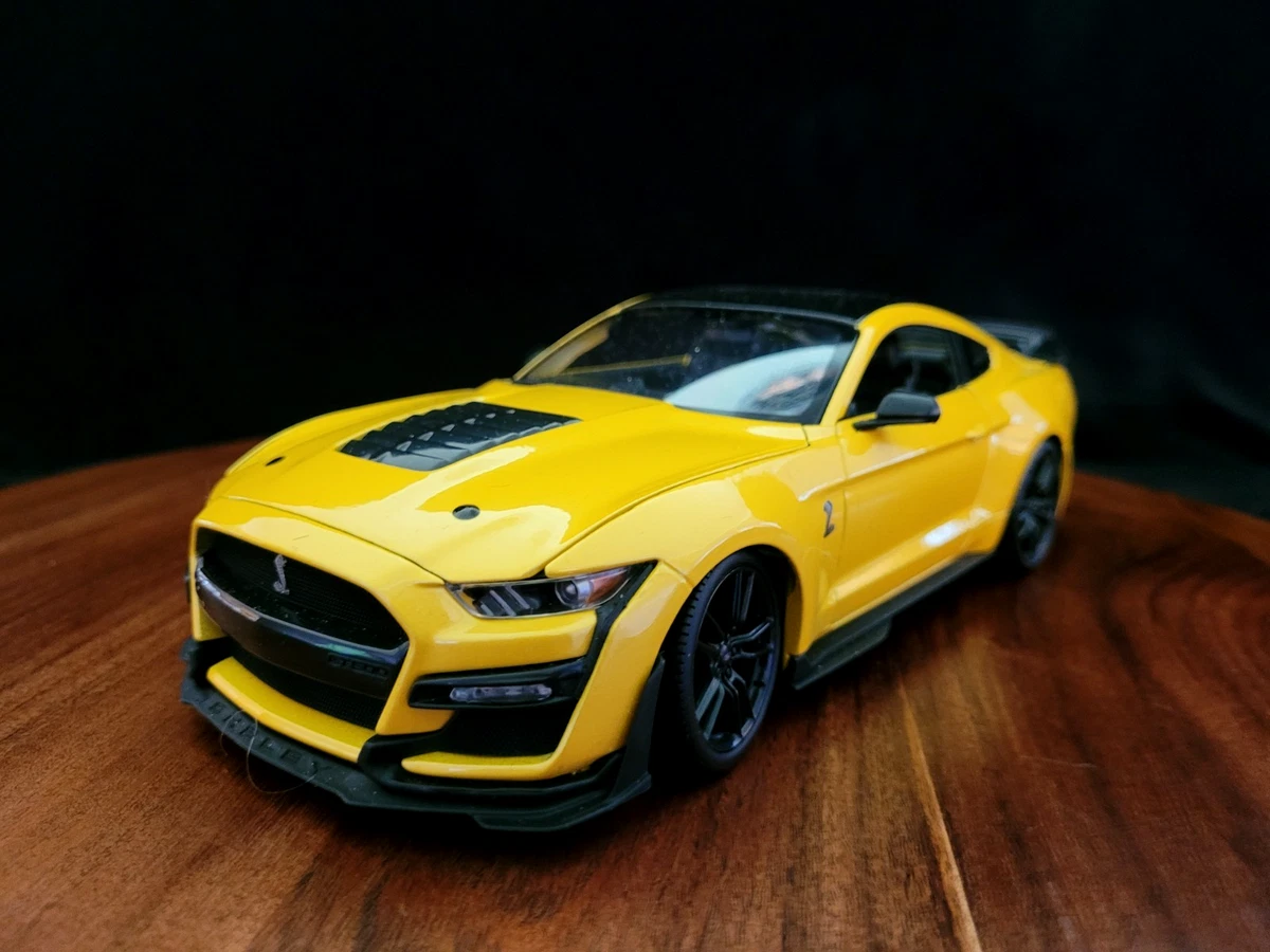 Preços baixos em Ford Ford Shelby Mustang GT500 Escala 1:18