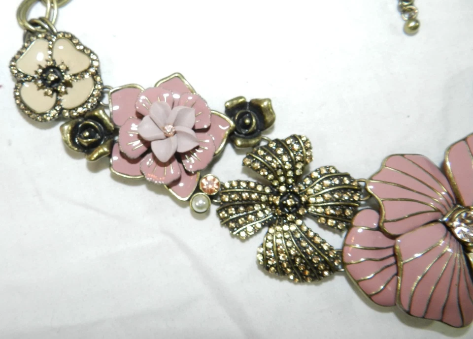 New w/ Pouch - Joan Rivers Pink Enamel Floral necklace - 18.5" to 21.5" - Image 3 of 4