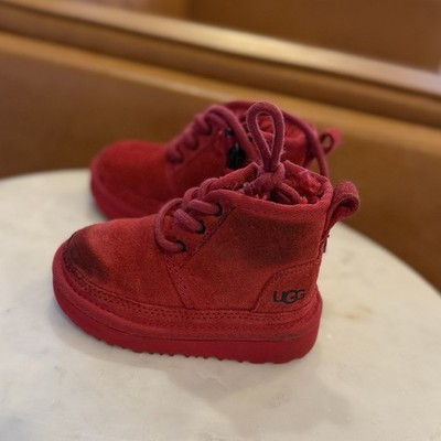 UGG Neumel II Toddlers Boots Size 7 Red Suede Chukka  Boots kids S/N 1017320T