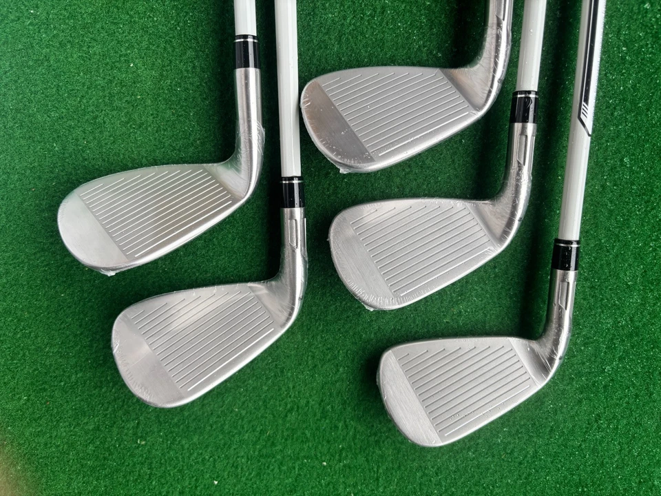 Women TaylorMade SIM2MAX Iron Set 7-9 PwSw 5pc TM40 graphite Flex ladies used - Image 4 of 4