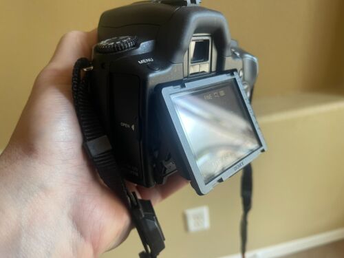 Sony Alpha DSLR-A390 14.2MP Digital SLR Camera Bundle - Picture 4 of 22