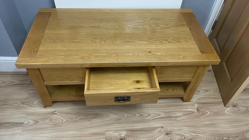 Solid Oak Coffee Table With Drawer, Good Condition, Oak Furnitureland