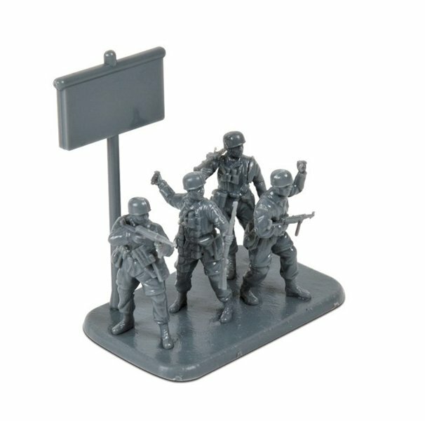 Zvezda 1/72 German Paratroopers 1939-42 Snap Kit – WWII Barbarossa 1941 Expansion Set, 4 Figures - View #3
