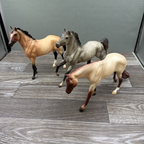Breyer Horses Lot Of 3