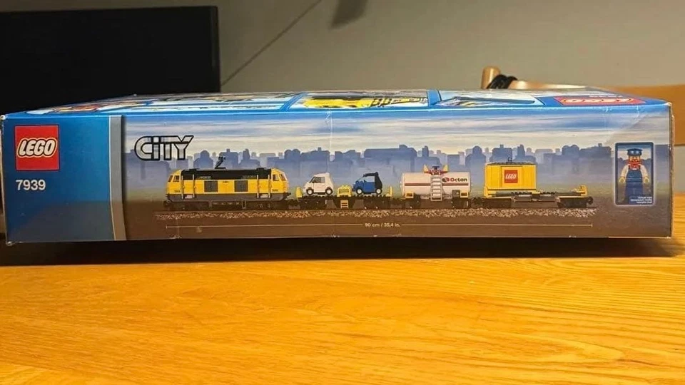 LEGO City RC Train Cargo Train 7939 In 2010 New Retired - Image 4 of 4