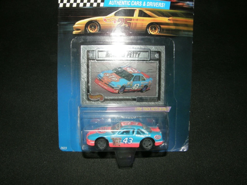 1992 年美泰风火轮专业 CIRCUIT NASCAR RICHARD PETTY STP 43 / 全新未拆封 — 第 2/4 张图片