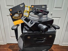 Kodak Carousel 4600 Projector with zoom lens, 140 slide tray, remote. Pristine.