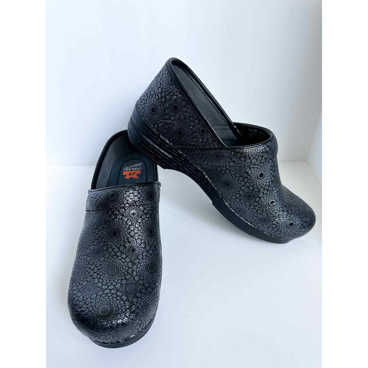 DANSKO pro xp black medallion embossed patent leather clogs  display picture 2