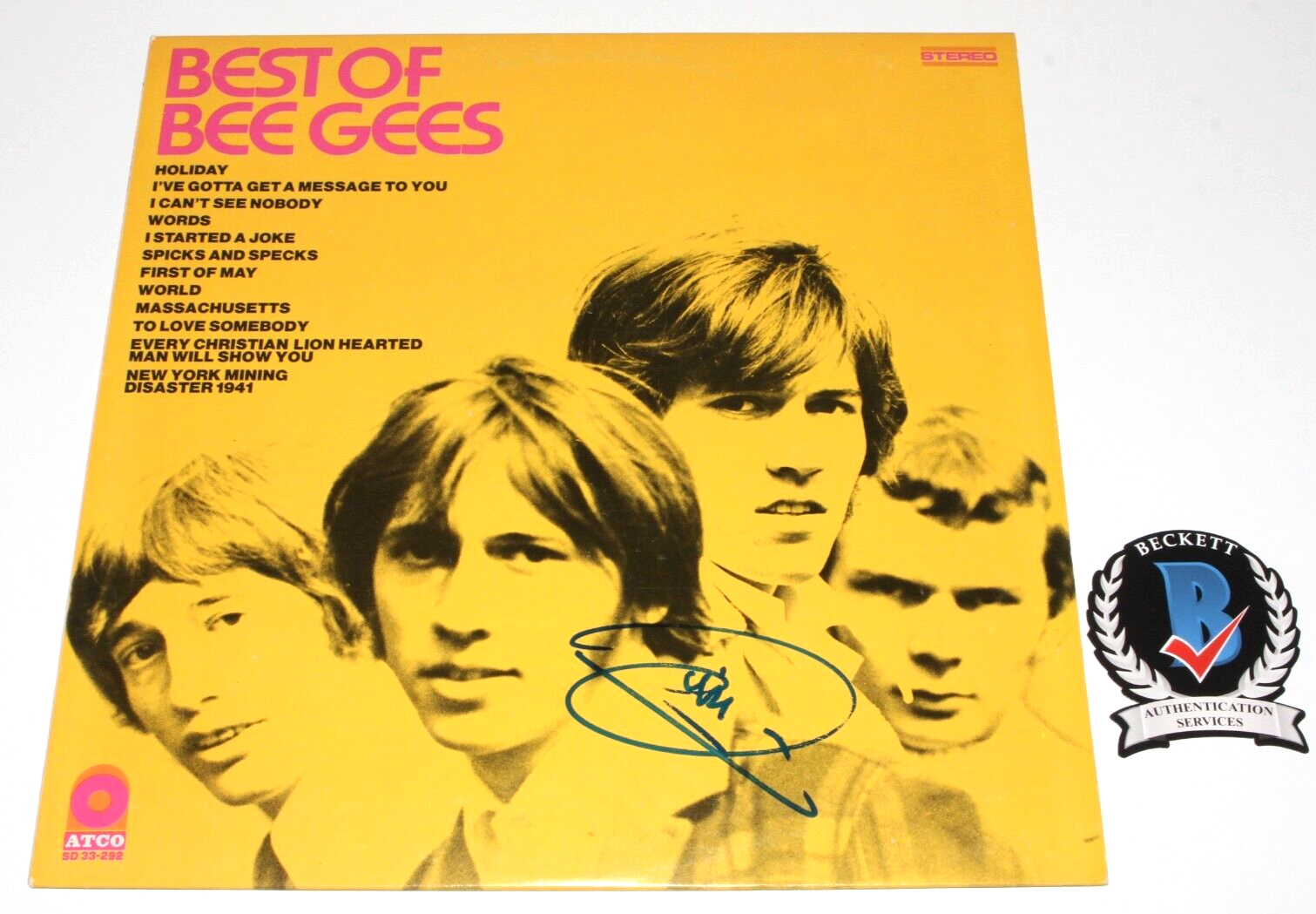 BARRY GIBB SIGNED BEST OF THE BEE GEES ALBUM VINYL RECORD BECKETT COA 