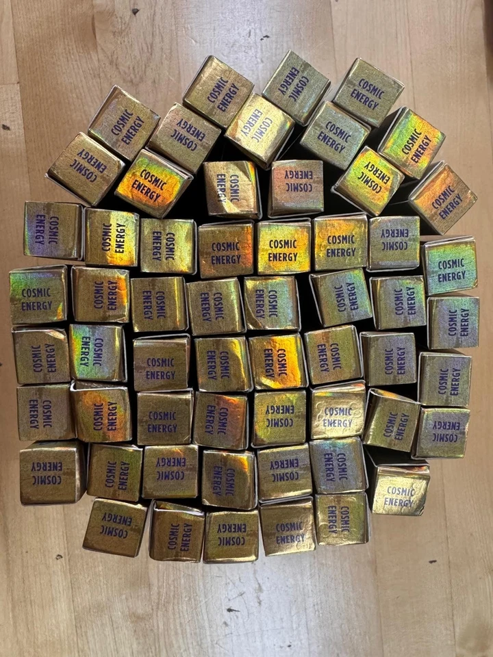 Lápiz de ojos deslizante URBAN DECAY Eternals 24/7 impermeable energía cósmica 0,04 oz. Foto 2 de 4