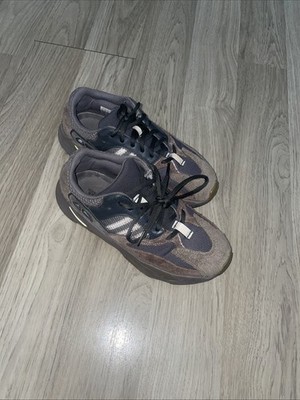 Adidas YEEZY BOOST 700 Originals Muave  Size 6.5 Sneakers