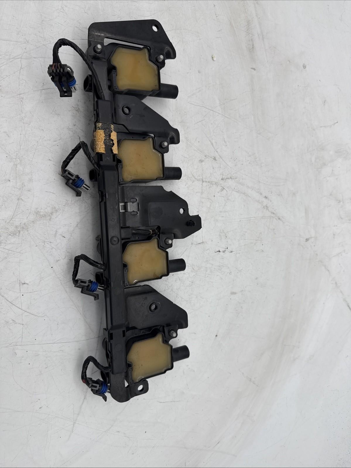 05-13 CORVETTE C6 6.0L V8 LEFT DRIVERS SIDE IGNITION COIL BRASKET ASSEMBLY OEM
