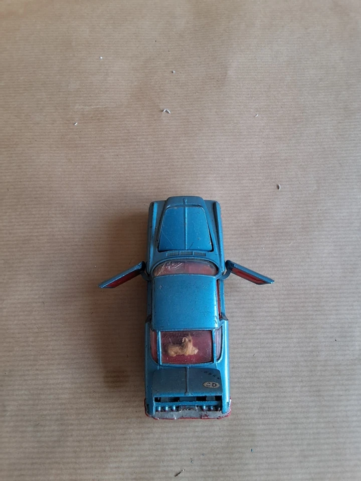 CORGI TOYS GHIA L6.4 — 第 4/4 张图片