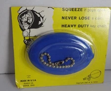 Vintage 1967 QUIKOIN Blue Coin Holder Squeeze Key Chain NEW SEALED Quikey USA
