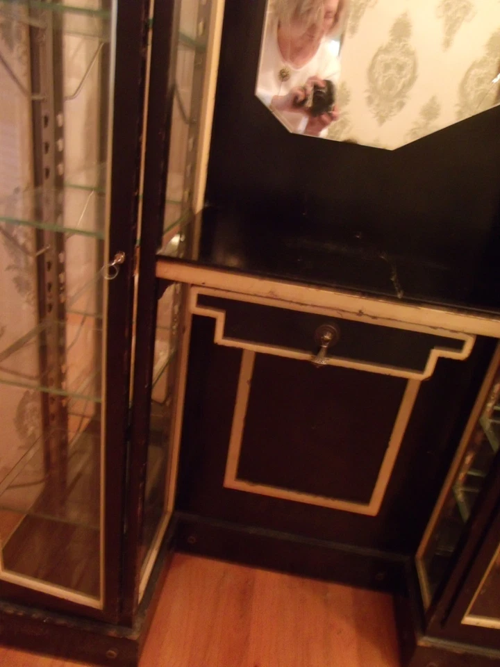 Antique bookcase with glass doors - Image 4 of 4