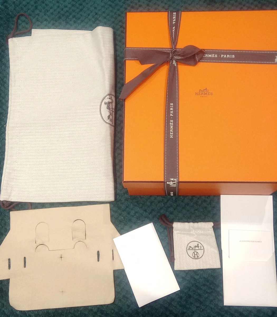 Boîte Hermès Ronde Authentique Orange Taille Moyenne - état Correct