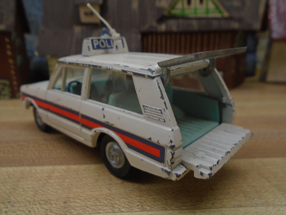 VINTAGE RANGE ROVER AMBULANCE NO. 268 DINKY TOYS - Image 2 of 4