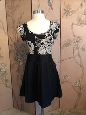 Express floral skater black/ beige cap sleeve dress size 4