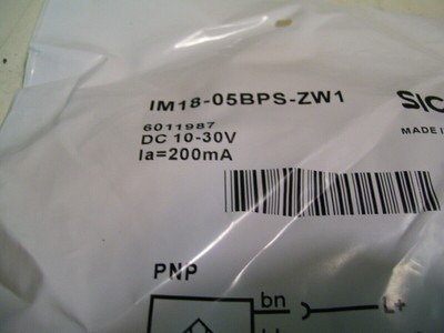 NIB SICK IM18-05BPS-ZW1 PROXIMITY SENSOR 3W PNP 10-30VDC 5MM DIST N/O P3988