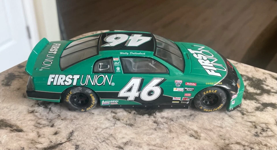 NASCAR 1:24 Wally Dallenbach #46 Primera Unión 1995 Monte Carlo (Campeones de Carreras) Foto 4 de 4