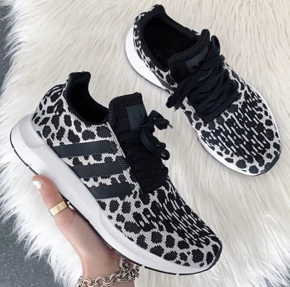 Adidas swift hotsell run cheetah
