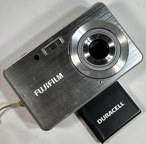 FUJIFILM【 finepix J10】シルバー 新品バッテリー付き 楽天市場】FUJIFILM FinePix J10の通販