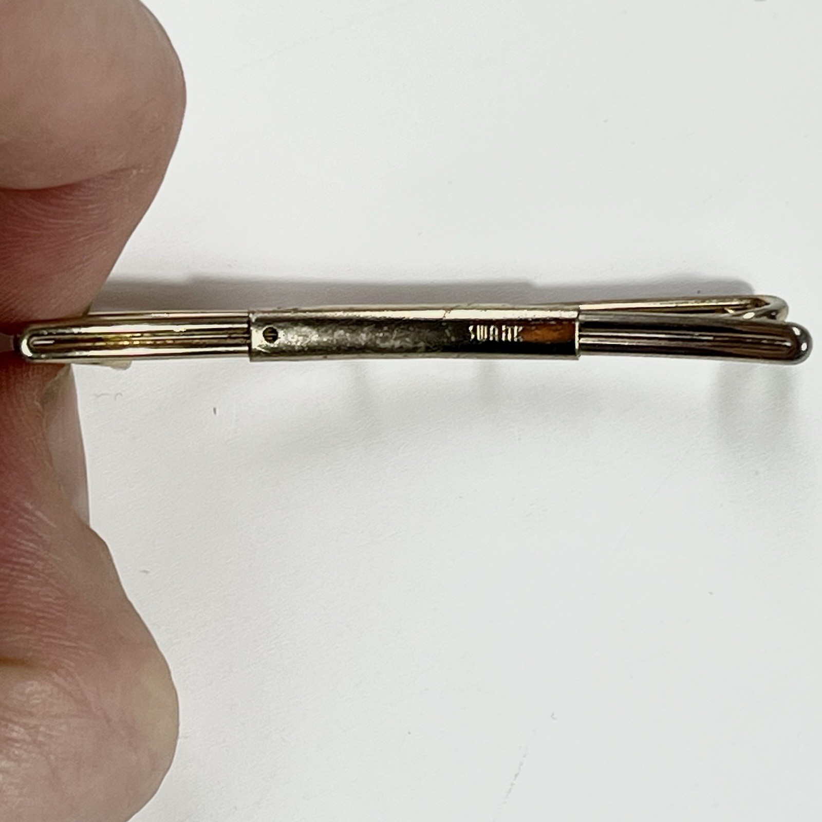 Vintage Swank Gold Tone Collar Clip Stay Scarf Clip Formal Dress Bar Accessory